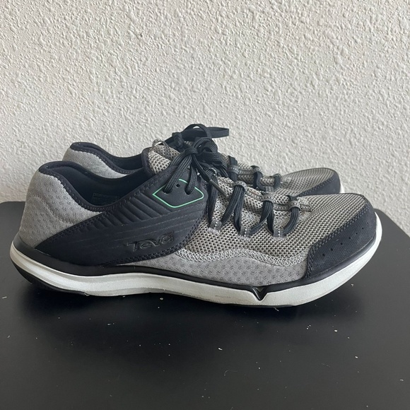 Teva Men's Refugio Gray and Black Shoes Sneakers Size 12 Style 1003997